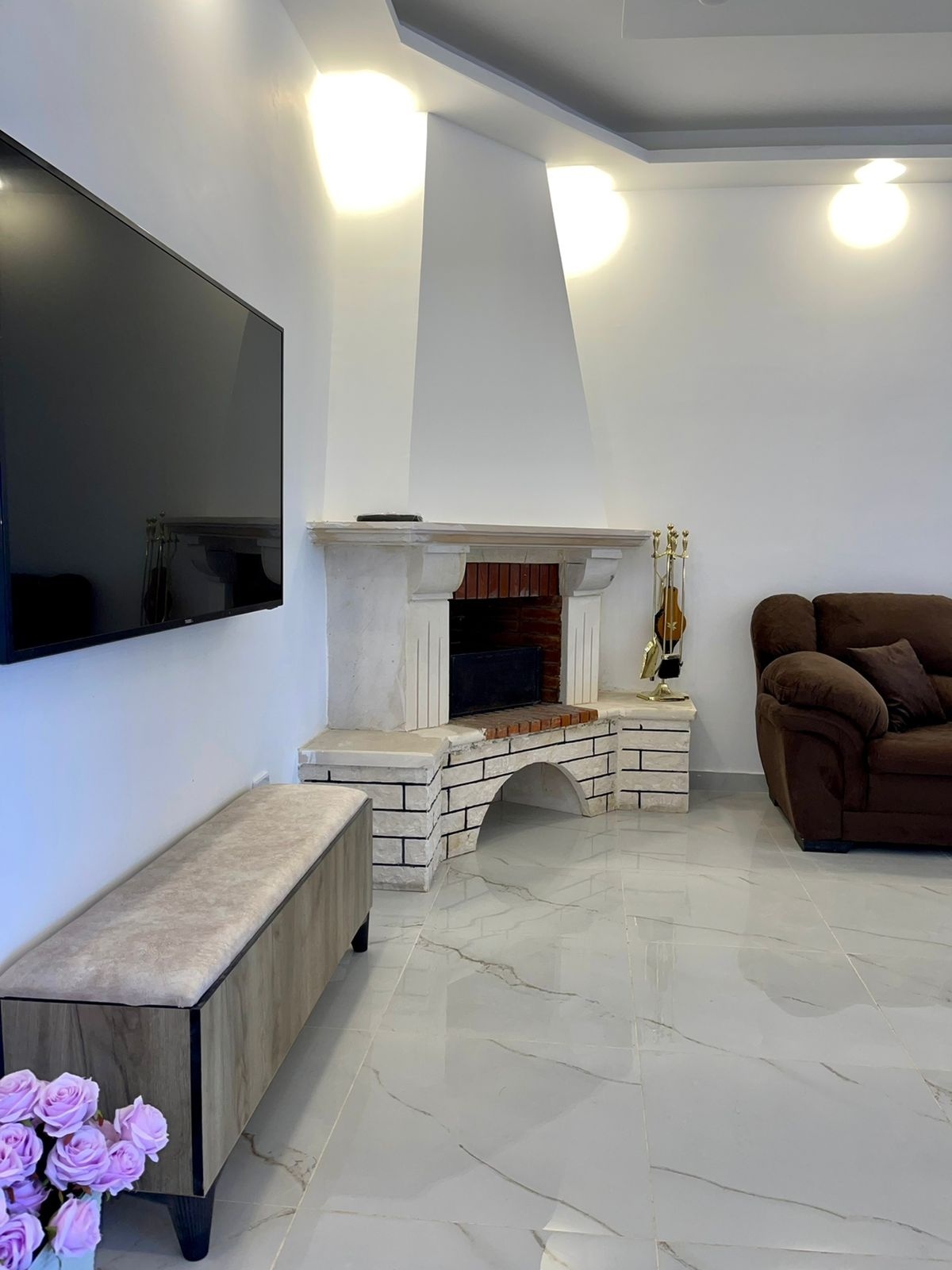 Farm Chalet gallery 18